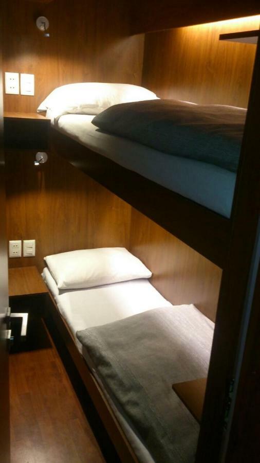 Onkel Inn Airport Sleepbox لاباز المظهر الخارجي الصورة