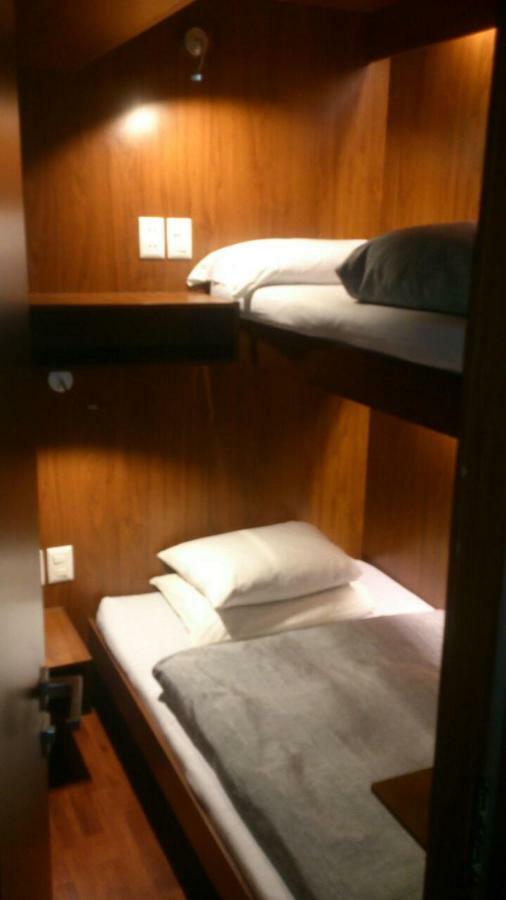 Onkel Inn Airport Sleepbox لاباز المظهر الخارجي الصورة